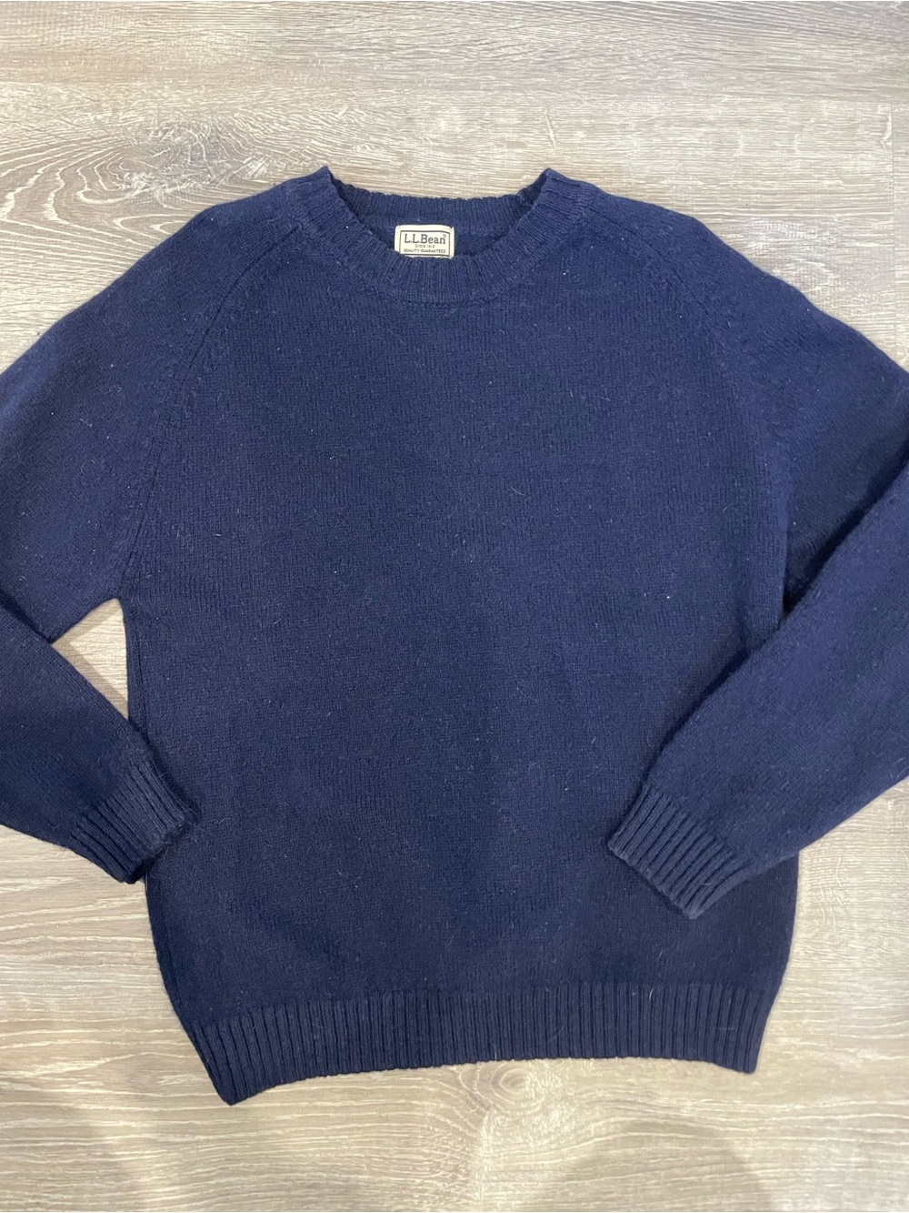 Vintage L.L. Bean Men's Dark Navy Crewneck Sweater